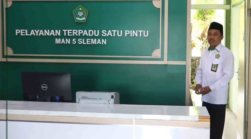 Kakankemenag Sleman Ajak Bersama Bangun Madrasah Unggul lewat Refleksi dan Evaluasi KSM–OMI di MAN 5 Sleman