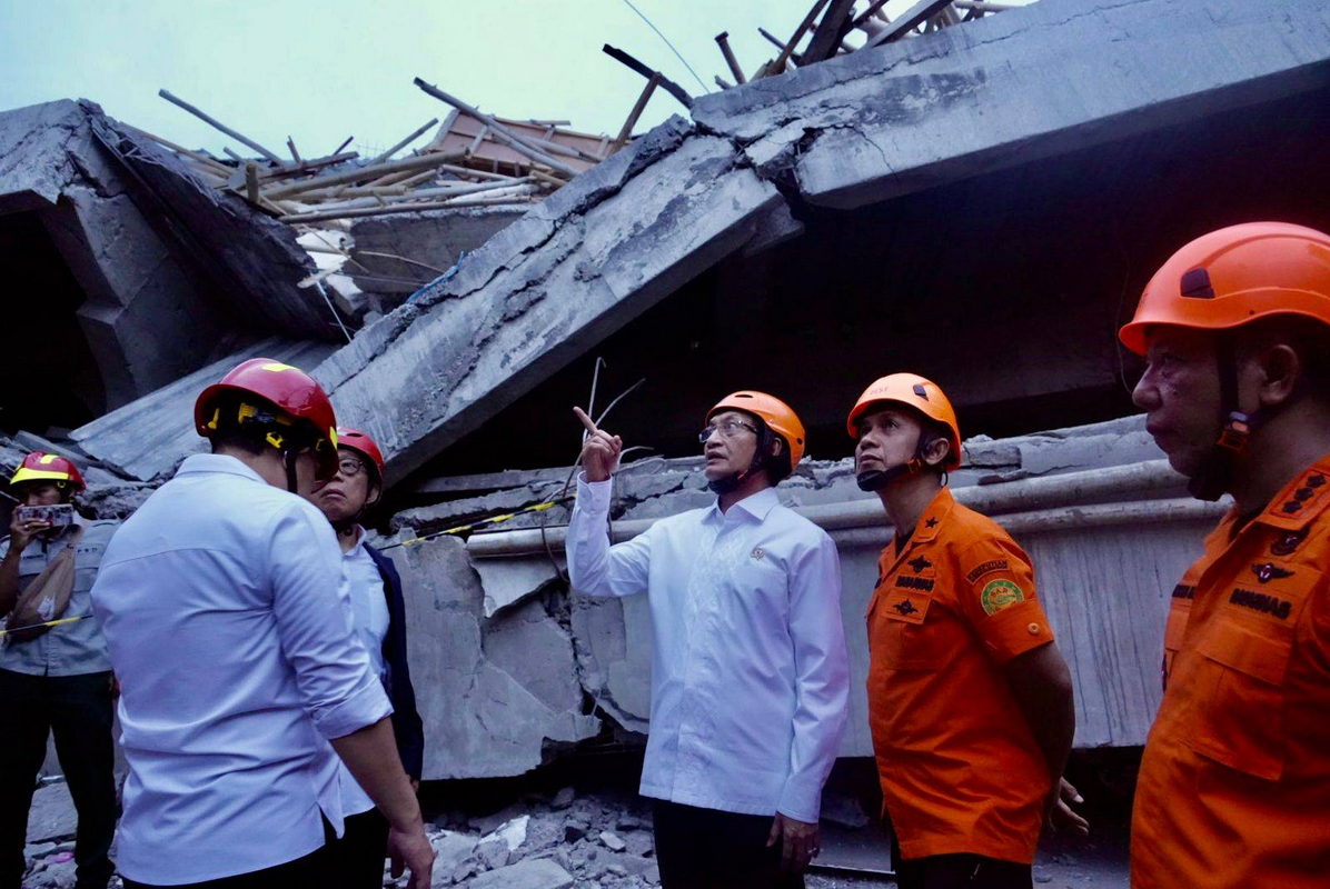 Tinjau Pesantren Al Khoziny, Menag Salurkan Bantuan dan Siapkan Upaya agar Kejadian Tidak Terulang