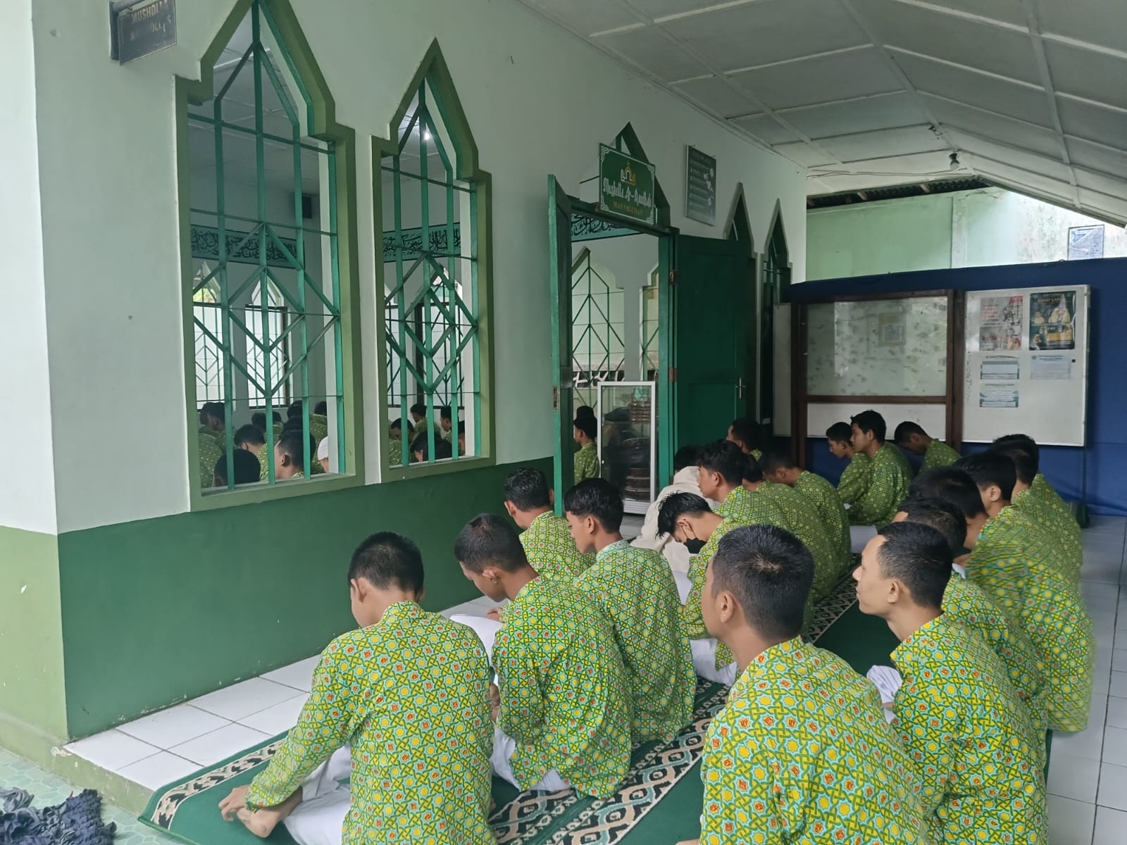 Dhuha Berjamaah Awali ASAS, Siswa MAN 5 Sleman Bangun Spirit Ibadah dan Disiplin